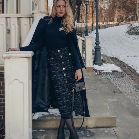 Zara Button Pencil Skirt - Picture 5 of 12